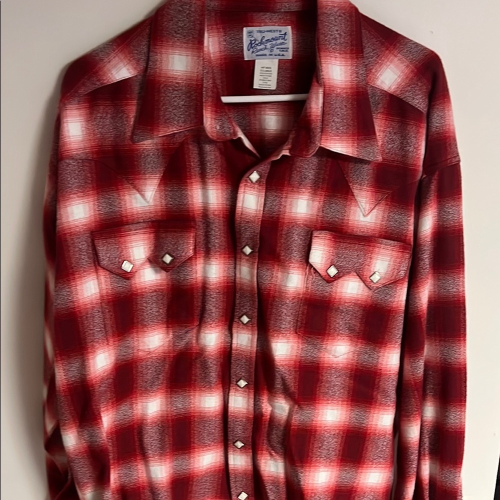 Wrangler Red and White Plaid Casual Button Down Shirt